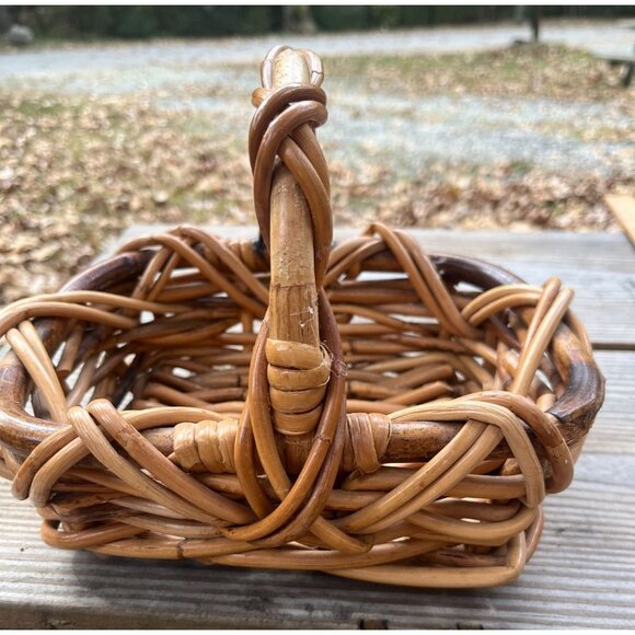Vintage Woven Rattan Basket With Handle Rectangle Cottage Rustic - Picture 2 of 16